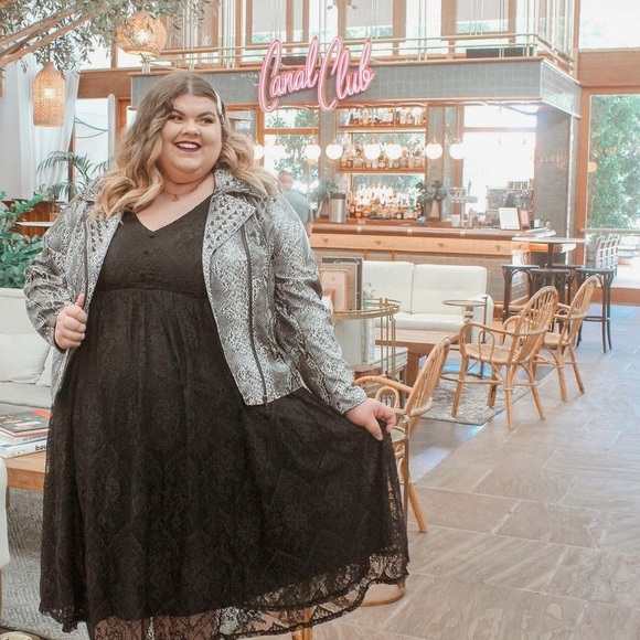 torrid Dresses & Skirts - Black Lace Dress
